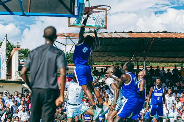 Wie kann ich meine Ernährung nach dem Training für eine optimale Regeneration anpassen?